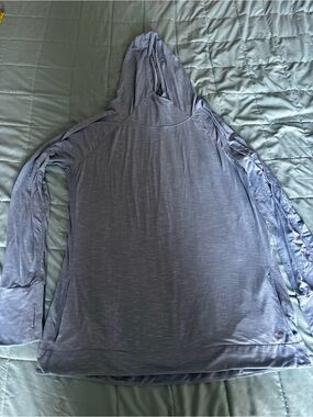 GAP Fit Breathe Hooded Top in Slate Blue